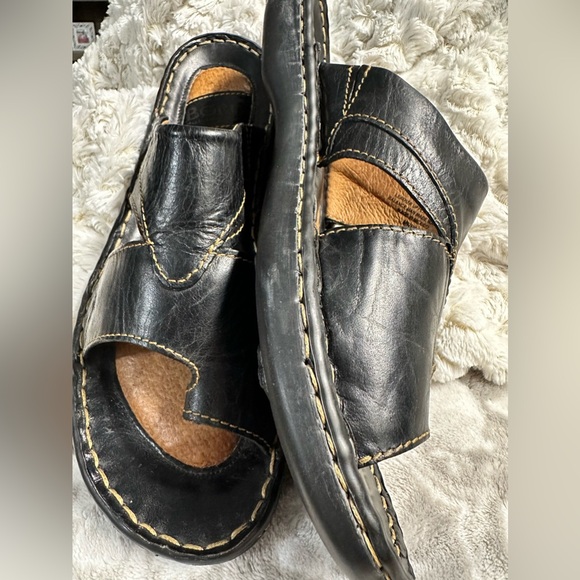 Born Black Toe Loop Sandals Sz10 - Picture 2 of 6